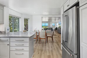 Interior - Surf Song Symphony - Luxury Oceanfront Condo with Panoramic Views (Solana Beach)