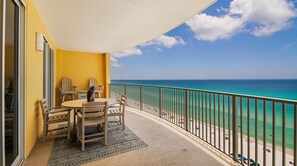 Property grounds - Emerald Isle 1004 - Free Beach service! (Panama City Beach)