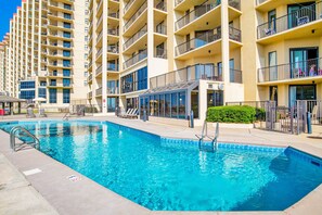 Inomhuspool och uppvärmd pool