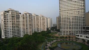 Apartment, 3 Bedrooms, Accessible, Smoking | Exterior