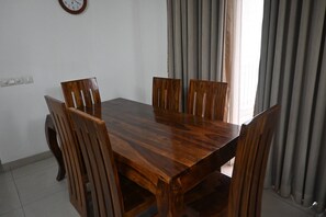 Apartemen, 3 kamar tidur, akses difabel, Boleh Merokok | Tempat makan