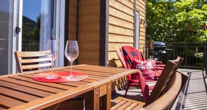 Spa, Pool table, Mountain | Chalet Avalanche