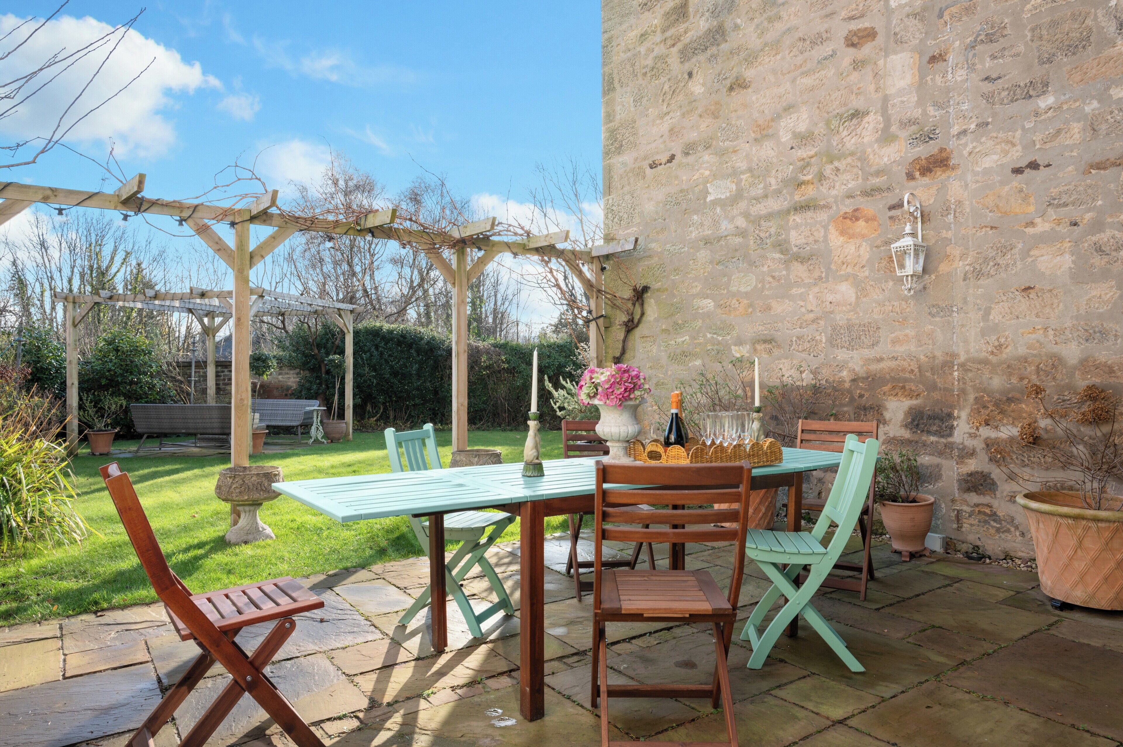 House | Outdoor dining