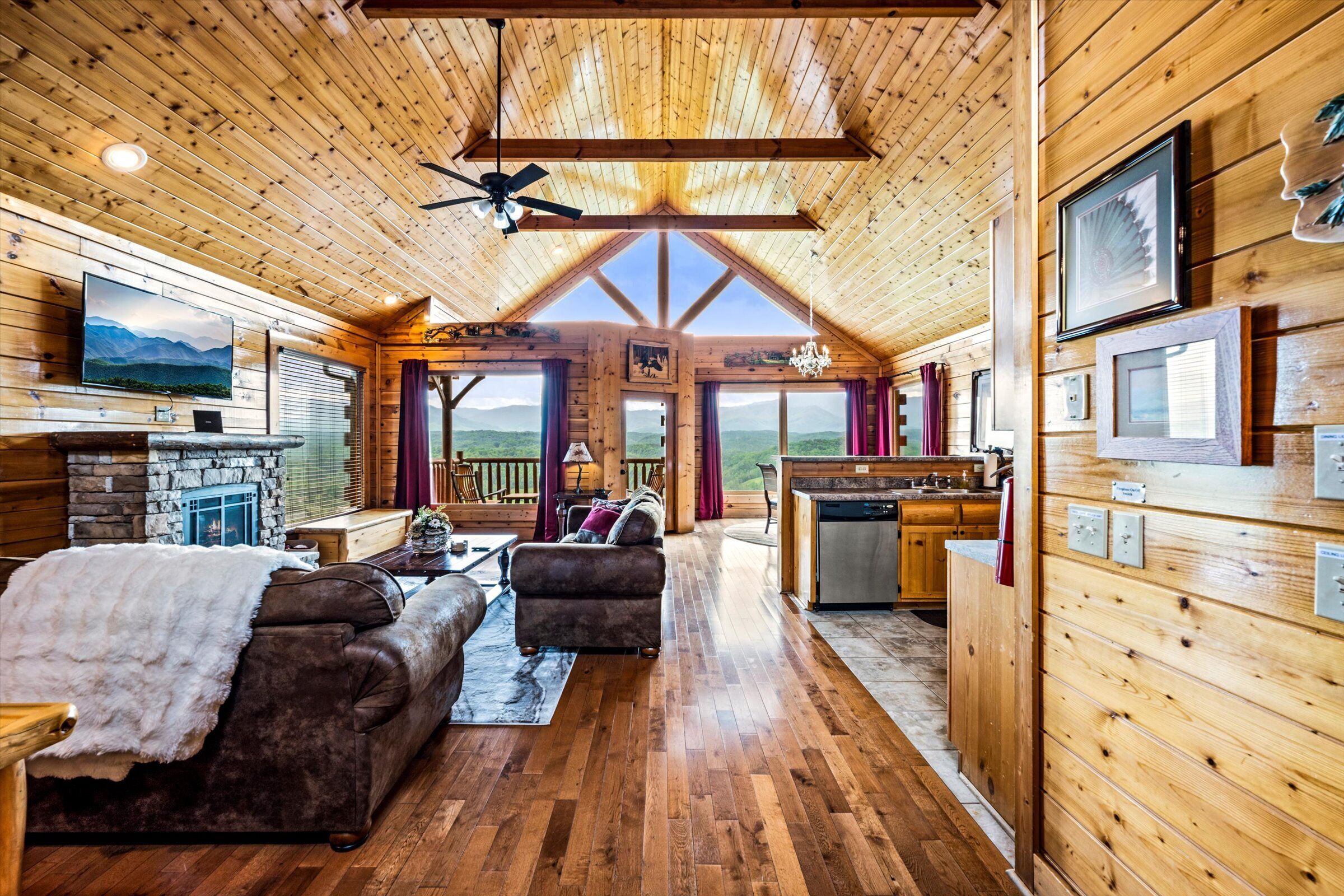 Smart-TV, Kamin, DVD-Player