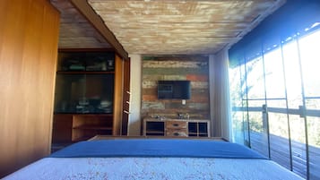 Villa | Cortinas blackout, tabla de planchar con plancha y wifi gratis