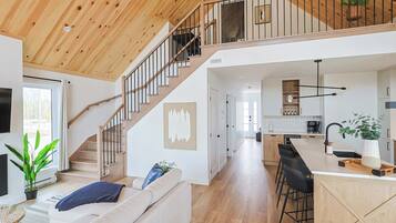 TV, fireplace, offices