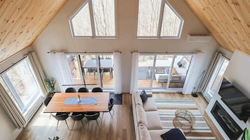 TV, caminetto, studio