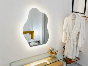 2 chambres, fer et planche à repasser, accès au Wi-Fi (inclus)