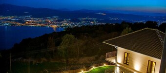 Arktos Hotel Deluxe Suite With Lake View