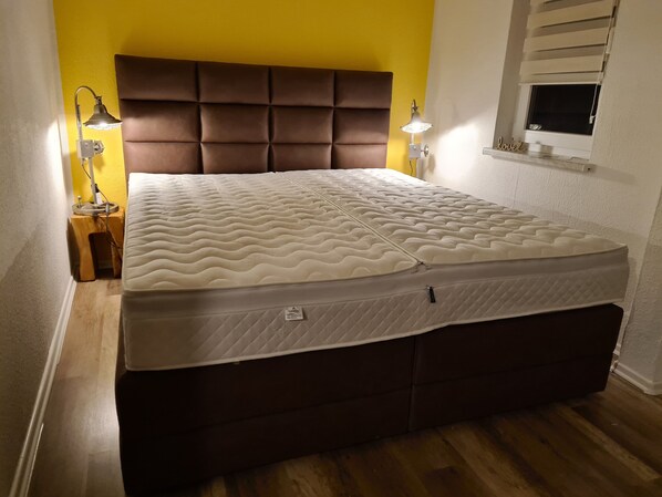2 bedrooms, WiFi, bed sheets