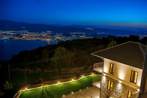 Arktos Hotel Superior Room w/ Stunning Lake View