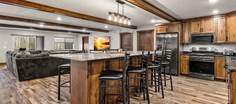 Massive 13BR Lodge Near Trails & Lakes – Built for Big Groups