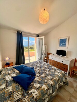 2 habitaciones, tabla de planchar con plancha y wifi gratis 