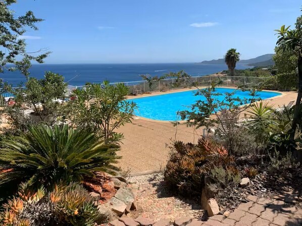 Udendørs pool