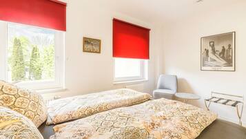 1 slaapkamer, een strijkplank/strijkijzer, reisbedje, gratis wifi