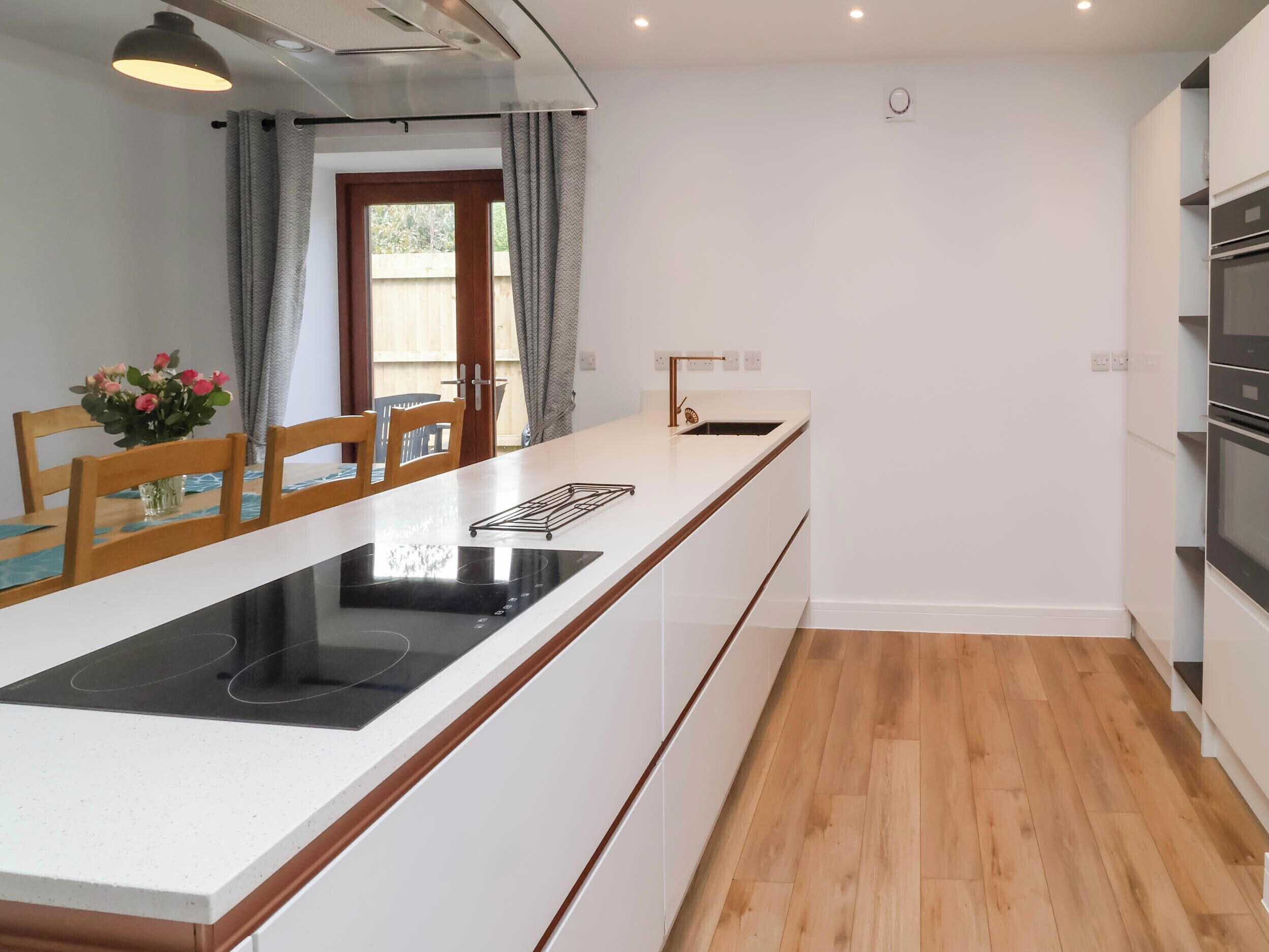 Dishwasher, cookware/dishes/utensils