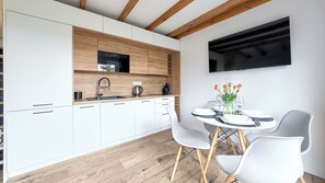 Apartment (10) | 私人廚房 | 雪櫃、爐具、電熱水壺、廚房用具/餐具/器皿