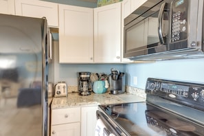 Apartment (0 Bedroom) | Interior - Walk to Shore: Ocean-view Retreat in Myrtle Beach! (Myrtle Beach)