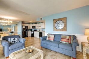 Interior - Walk to Shore: Ocean-view Retreat in Myrtle Beach! (Myrtle Beach)