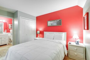 Interior - Walk to Shore: Ocean-view Retreat in Myrtle Beach! (Myrtle Beach)