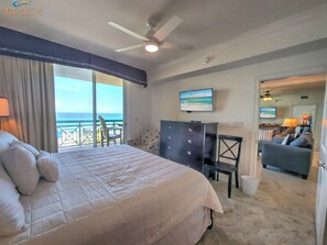3 bedrooms, desk, iron/ironing board, free WiFi - Azure 3Bd Beachfront at Low Winter Snowbird Rates! (Fort Walton Beach)