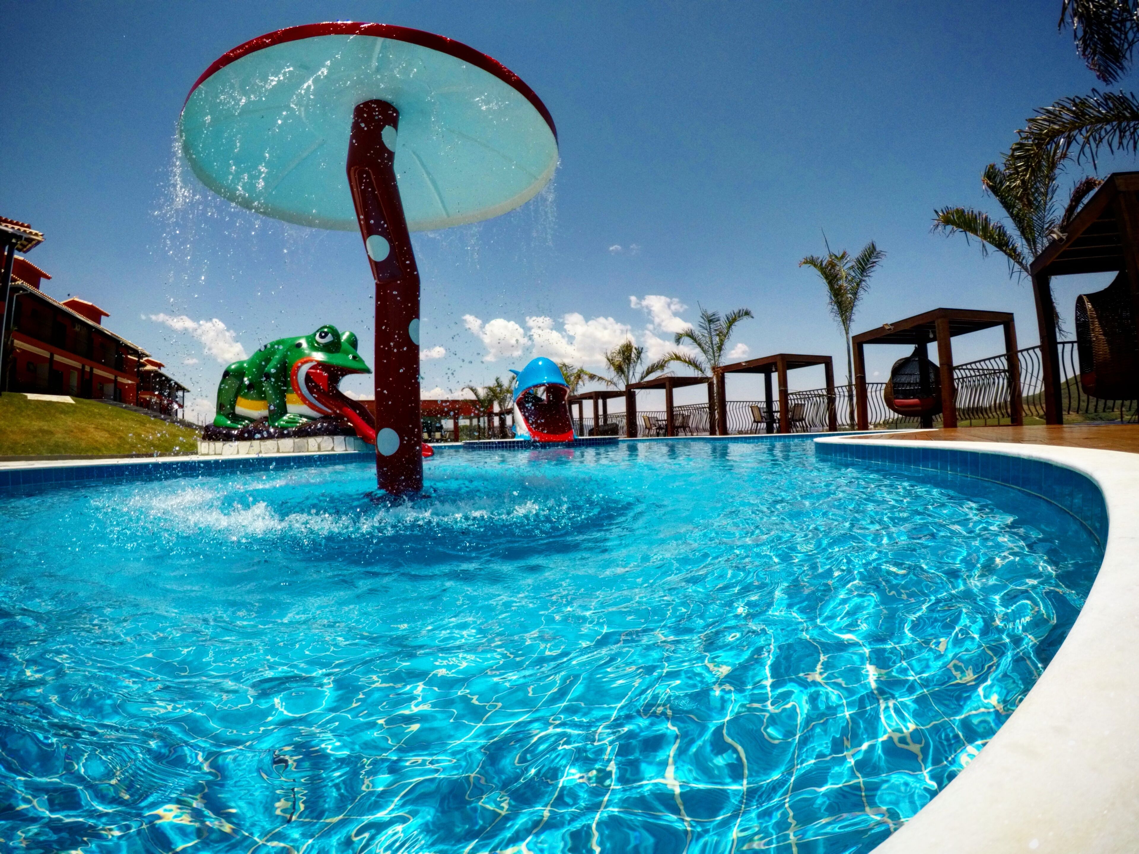 Indoor pool, 3 outdoor pools