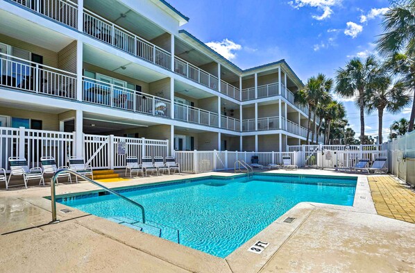Apartment (2 Bedrooms) | Interior - Walk to Beach: Condo in Pensacola w/ Pool Access (Pensacola)