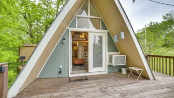 Apartment (0 Bedroom) | Interior