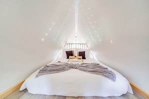 Apartment (0 Bedroom) | Interior