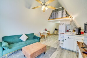 Apartment (0 Bedroom) | Interior