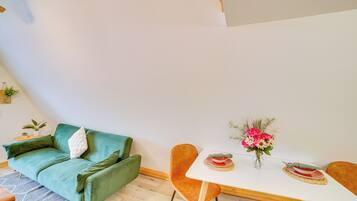 Apartment (0 Bedroom) | Interior