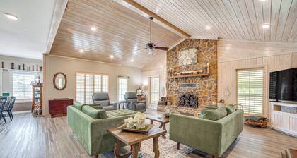 Tranquil Family Retreat: 4 Mi to Dtwn Winnsboro!