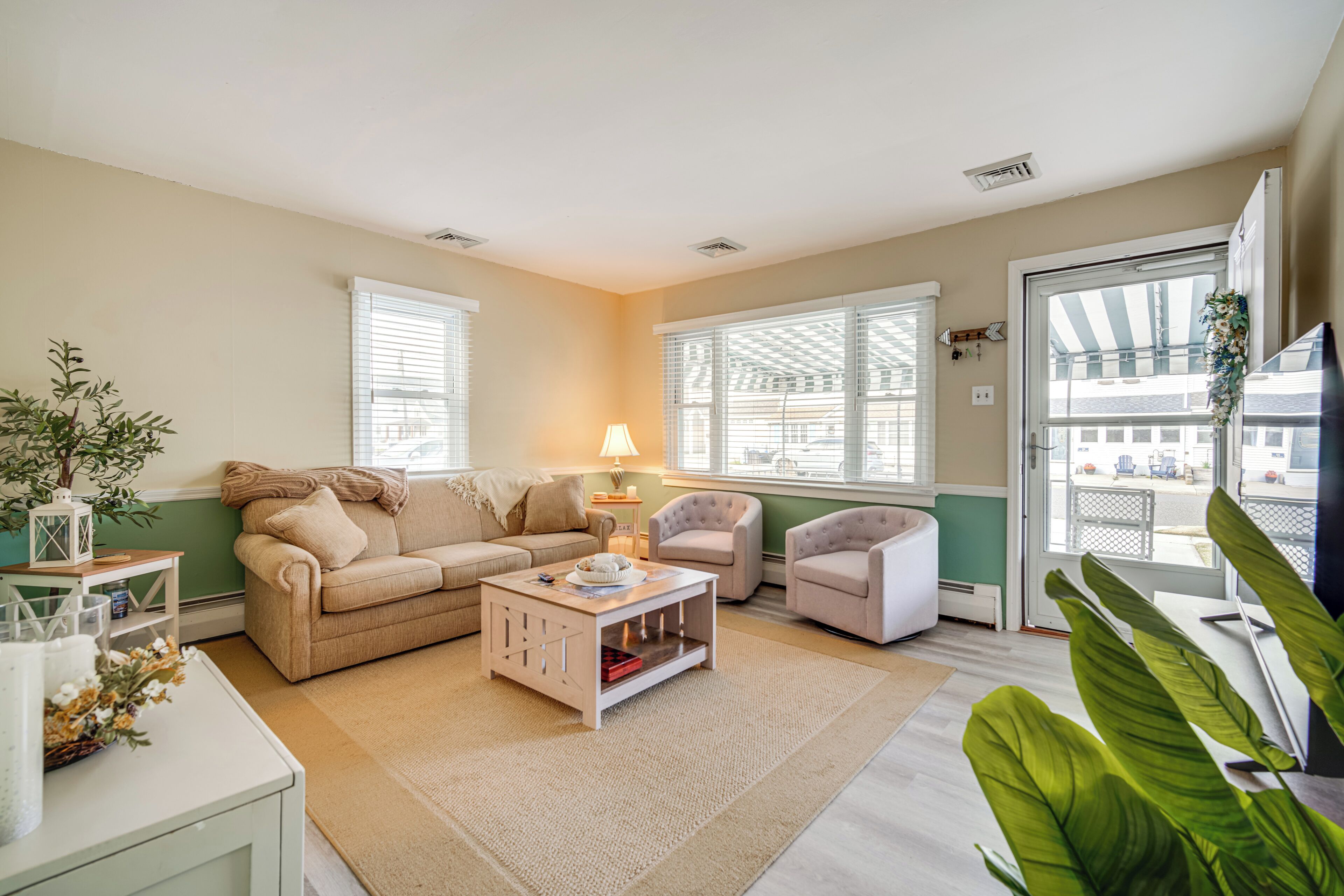 House (2 Bedrooms) | Depan hartanah