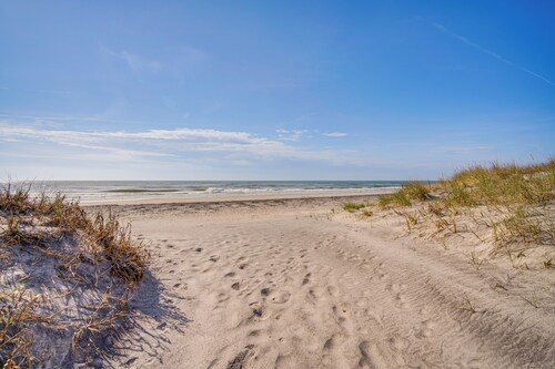 1 Block to Brigantine Beach: Breezy Home w/ Patio!