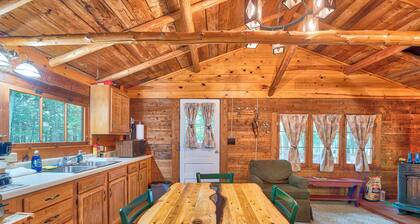 Lakefront Cabin w/ Beach Access: Levering Retreat