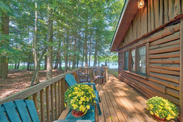 House (1 Bedroom) | Interior - Lakefront Cabin w/ Beach Access: Levering Retreat (Levering)