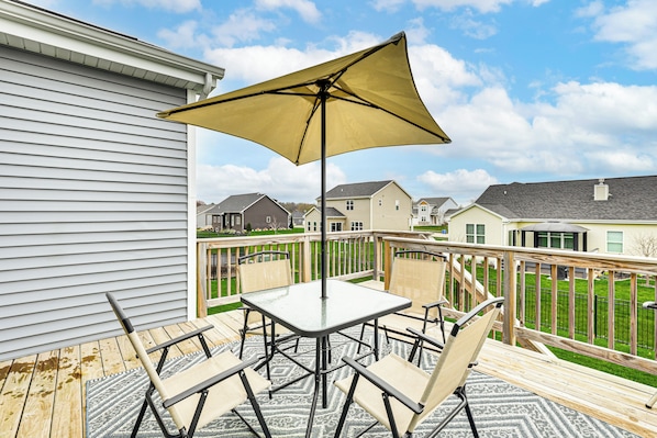 House (5 Bedrooms) | Interior