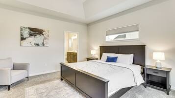 House (5 Bedrooms) | Interior