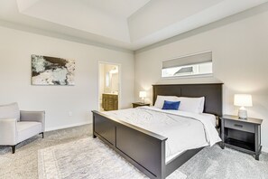 House (5 Bedrooms) | Interior