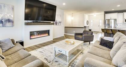 Spacious & Modern Home w/ Deck in Oregon!