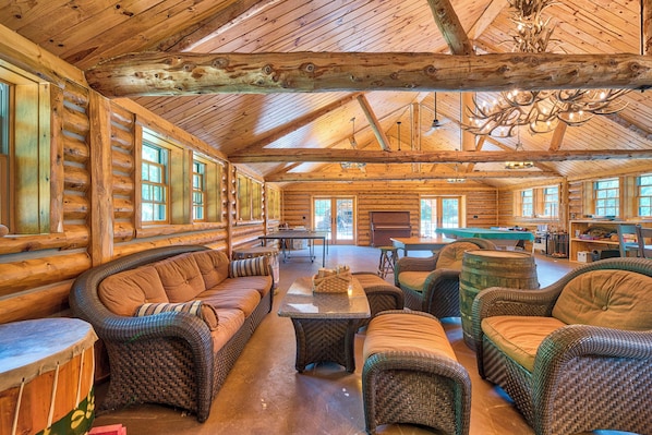 Interior - Steps to Lakefront: Dog-friendly Cabin in Levering (Levering)