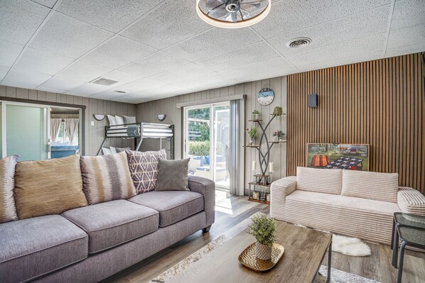 House (1 Bedroom) | Interior - 9 Mi to Shore: Home w/ Hot Tub in Howards Grove! (Sheboygan)