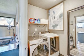 House (1 Bedroom) | Interior