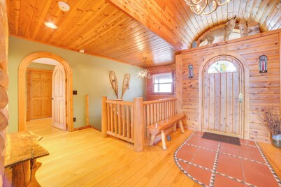 Deck + Beach Access: Lakefront Cabin in Levering!
