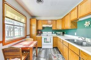 Cottage (3 Bedrooms) | Interior