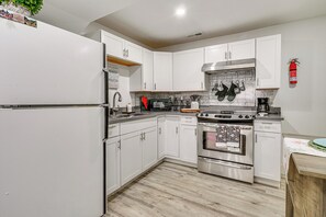 Apartment (0 Bedroom) | Interior - Cozy Couple's Retreat in Salt Lake City Area! (Magna)