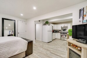 Apartment (0 Bedroom) | Interior - Cozy Couple's Retreat in Salt Lake City Area! (Magna)