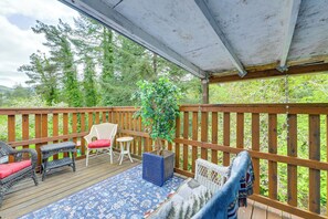 House (3 Bedrooms) | Property grounds