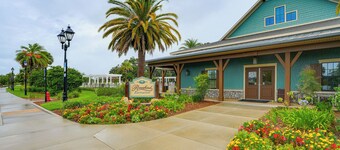 Walk to Community Perks: Home in The Villages