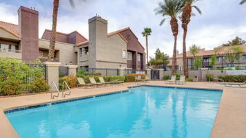 Apartment (2 Bedrooms) | Front of property